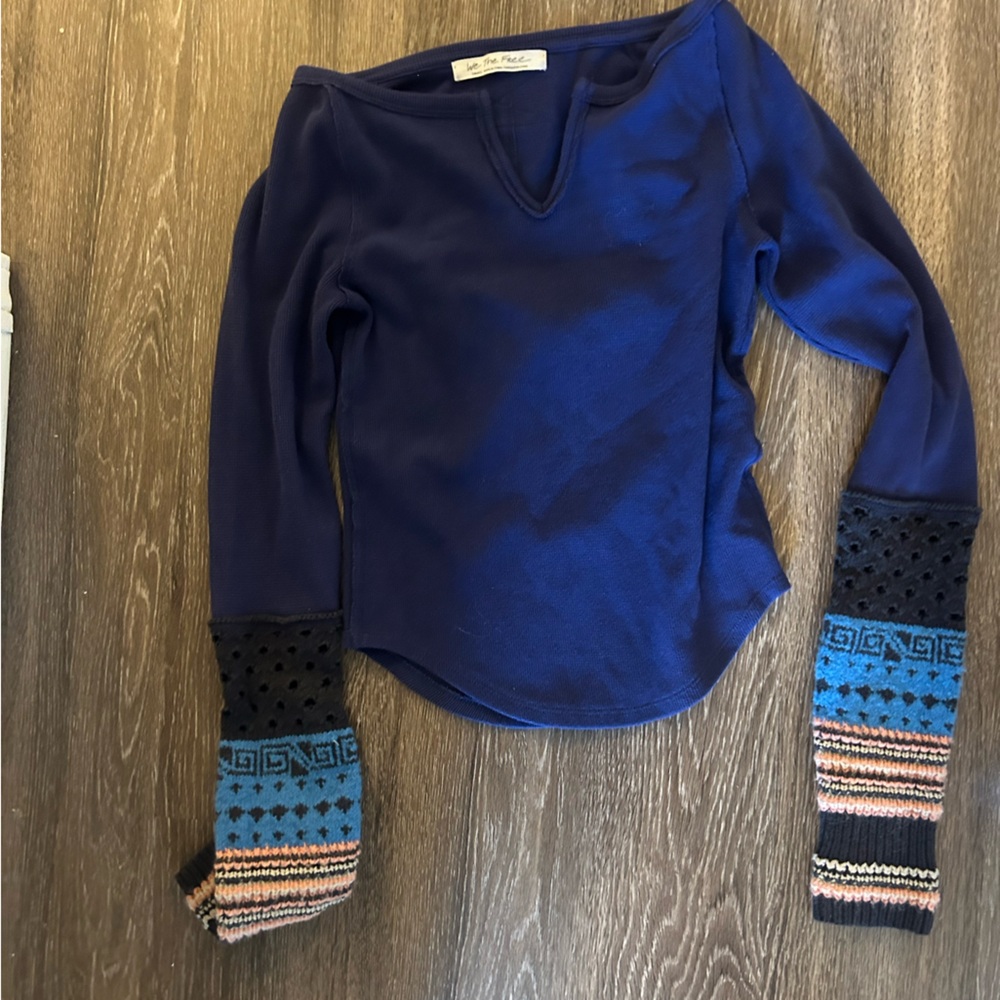 Free people bohemian knit sleeve graphic top